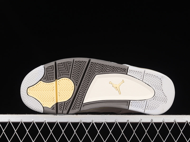 Jordan 4 Essentials